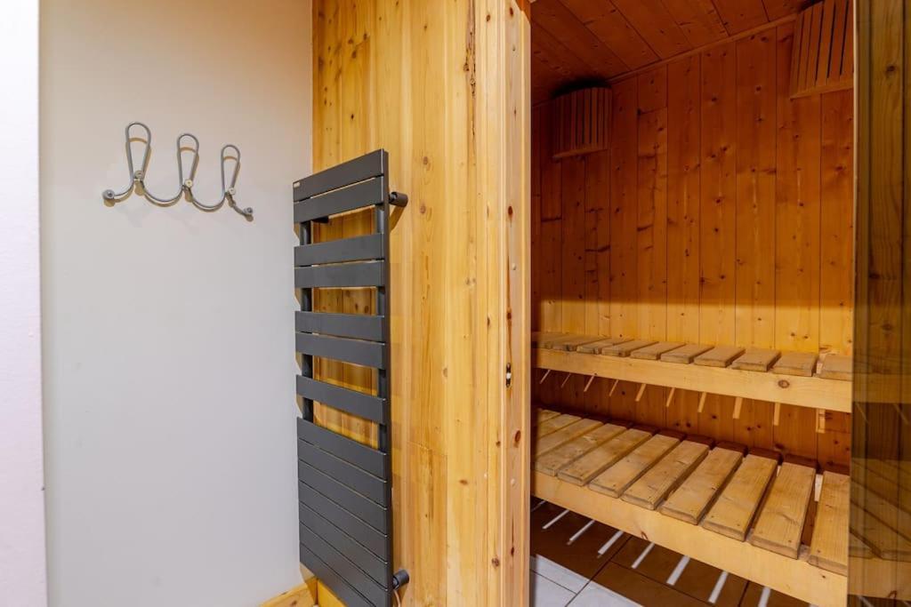 Appartement En Chalet Individuel Sauna Piscine Вальменье Экстерьер фото