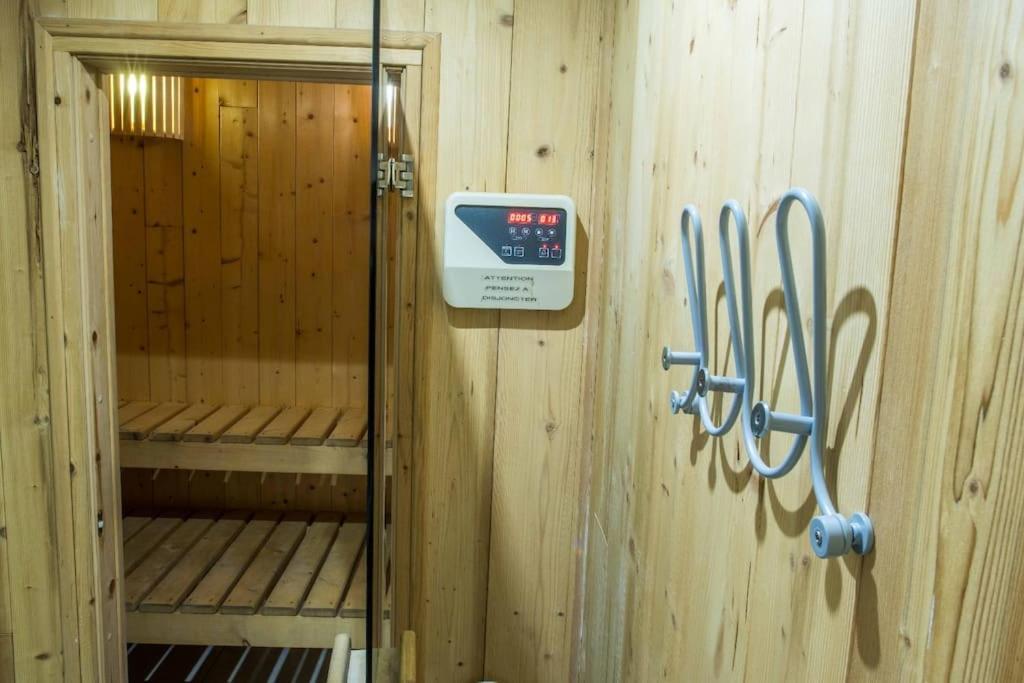 Appartement En Chalet Individuel Sauna Piscine Вальменье Экстерьер фото